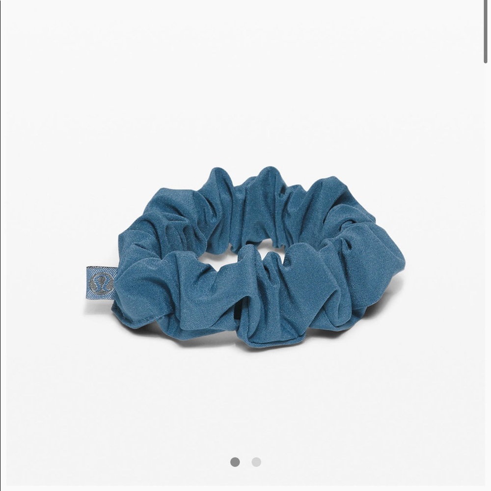 Lulu lemon hair scrunchie